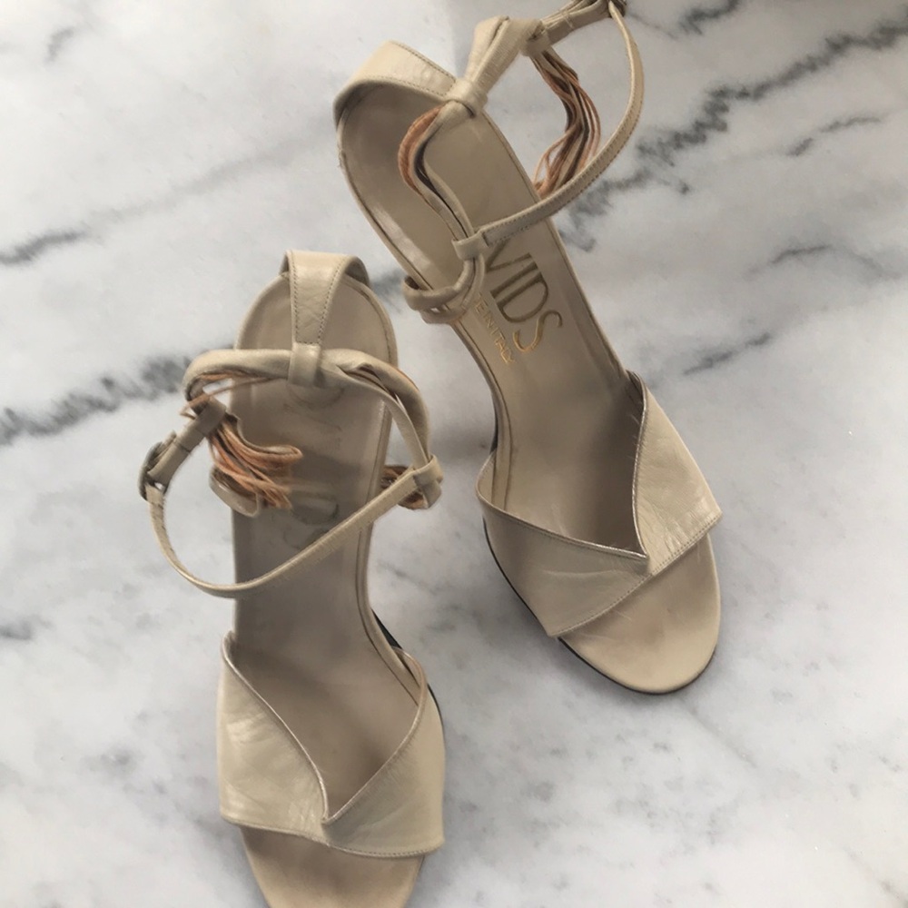 Stunningly Chic Sling Backs. Very good condition. Purchased at David’s Bloor.